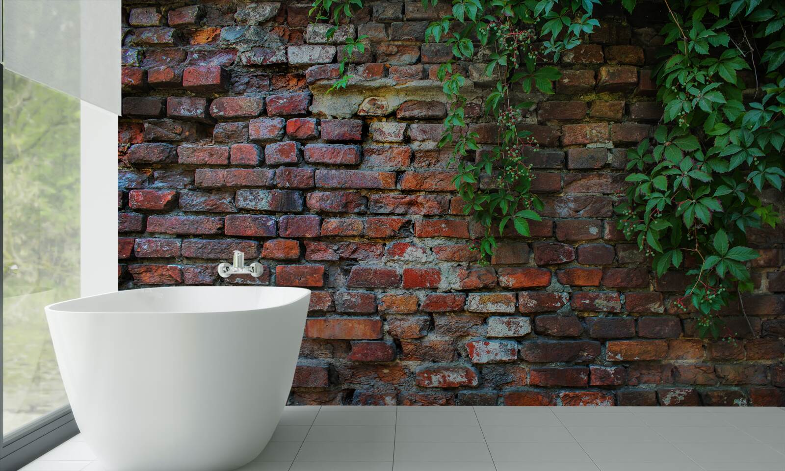 Fotobehang de oude bakstenen muur is versierd met groen