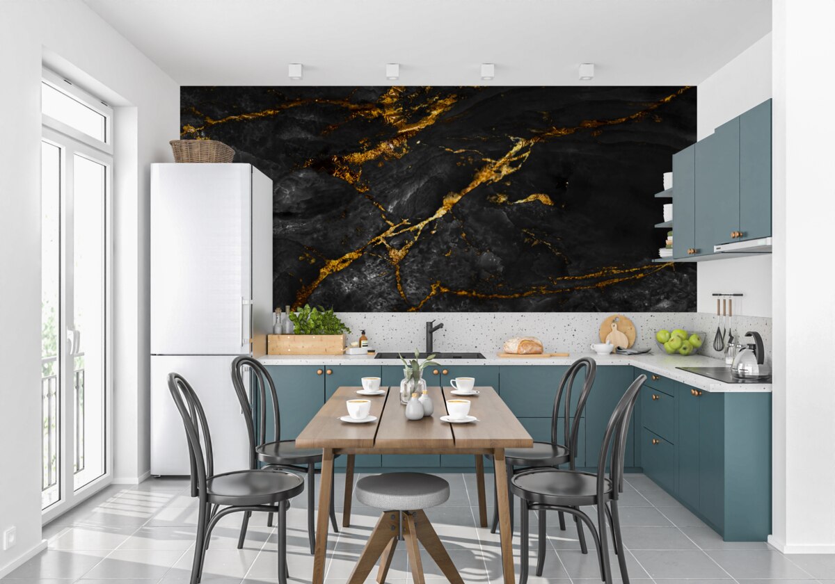 Fotobehang zwart marmer met goud dooraderd