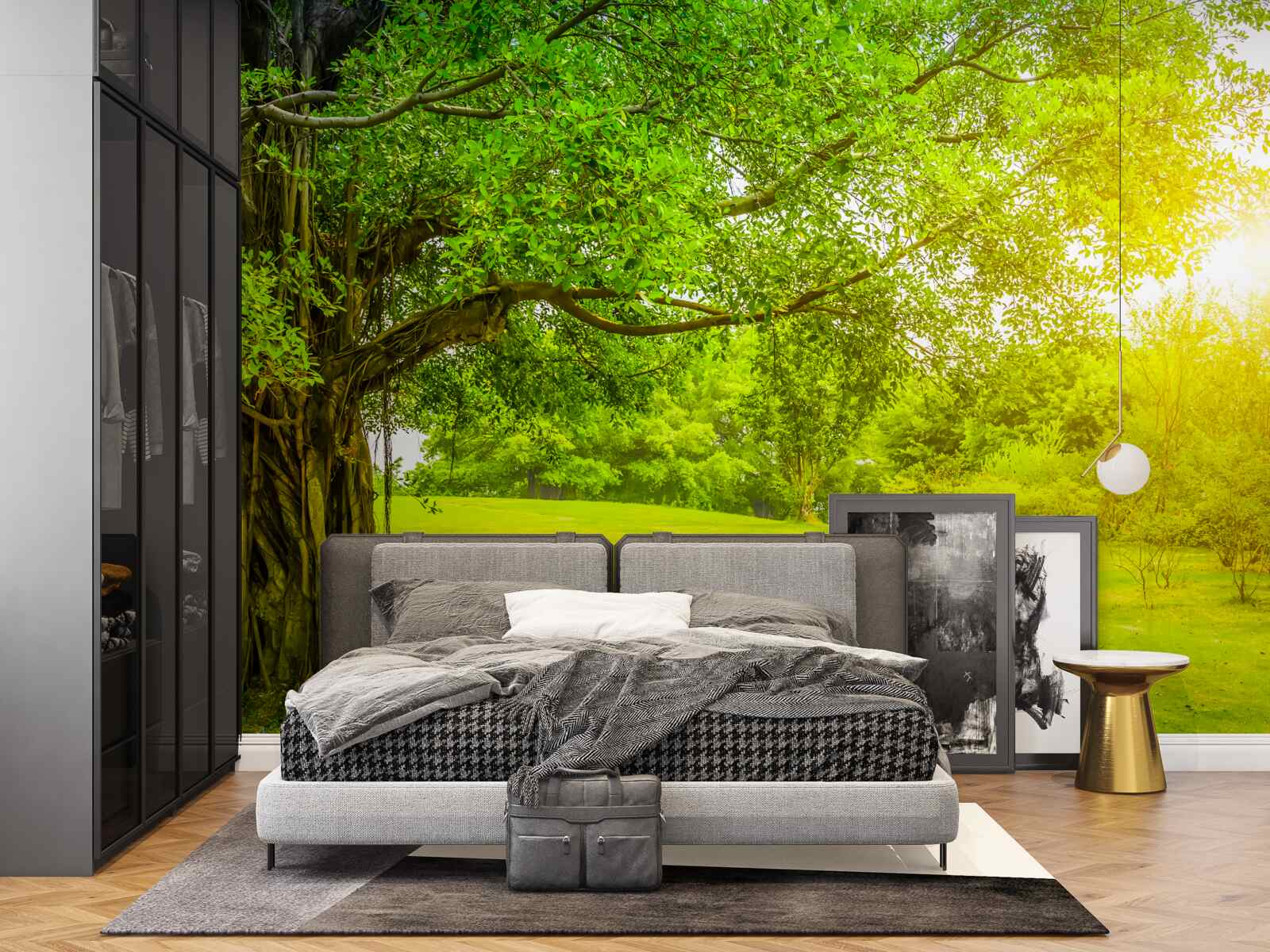 Fotobehang heldere open plek, verlicht door de zon en opvallend door zijn groene kleur