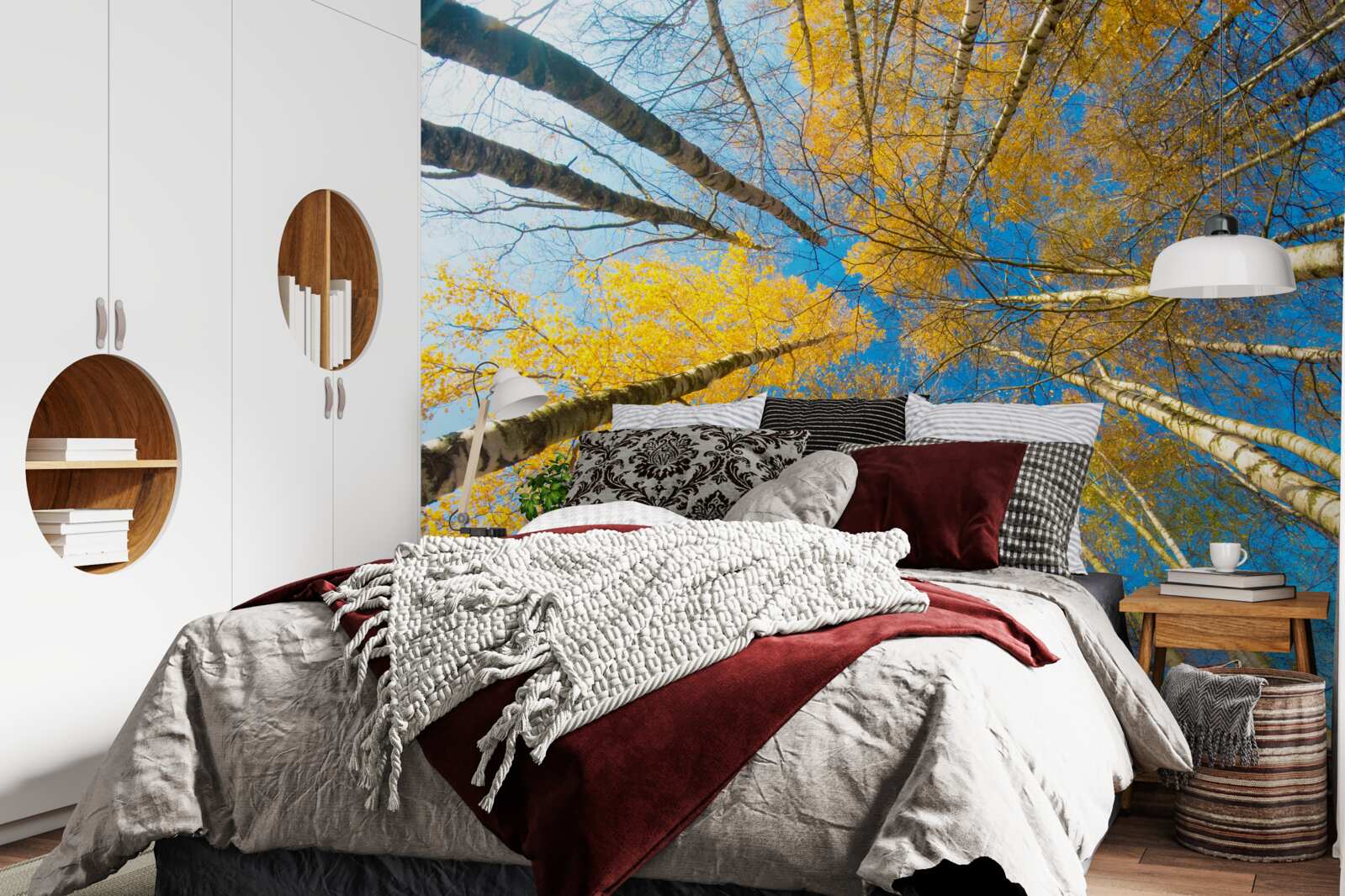 Fotobehang de toppen van hoge bomen zijn geel geschilderd