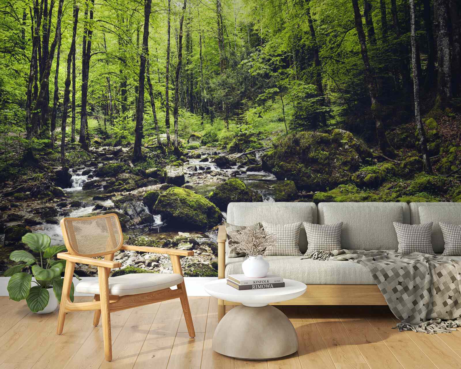 Fotobehang waterval in de bergen, omgeven door een groen bosje