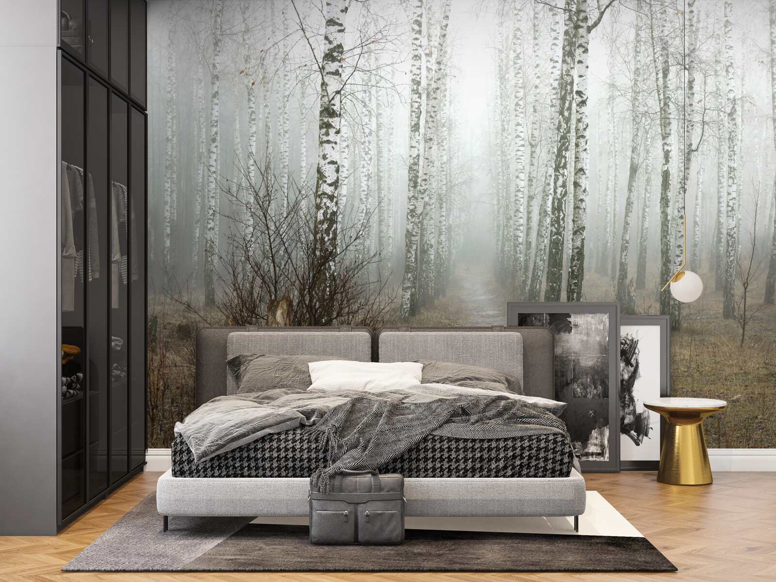 Fotobehang Een pad door een mistig bos vol berkenbomen