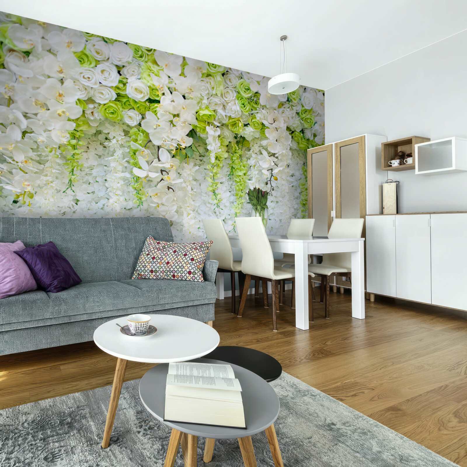 Fotobehang witte orchideeën bedekten de muur met een bloementapijt