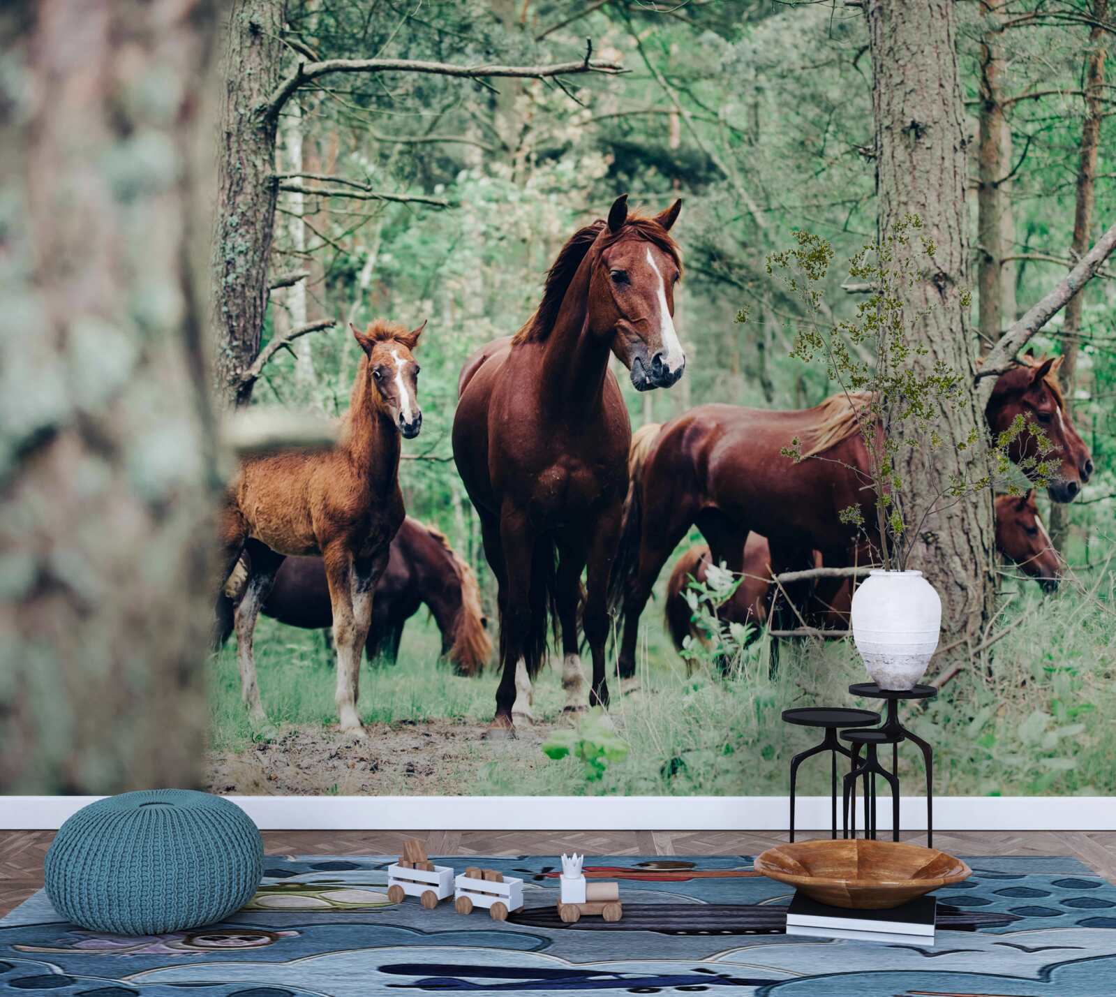 Fotobehang paarden lopen in het bos in de lente