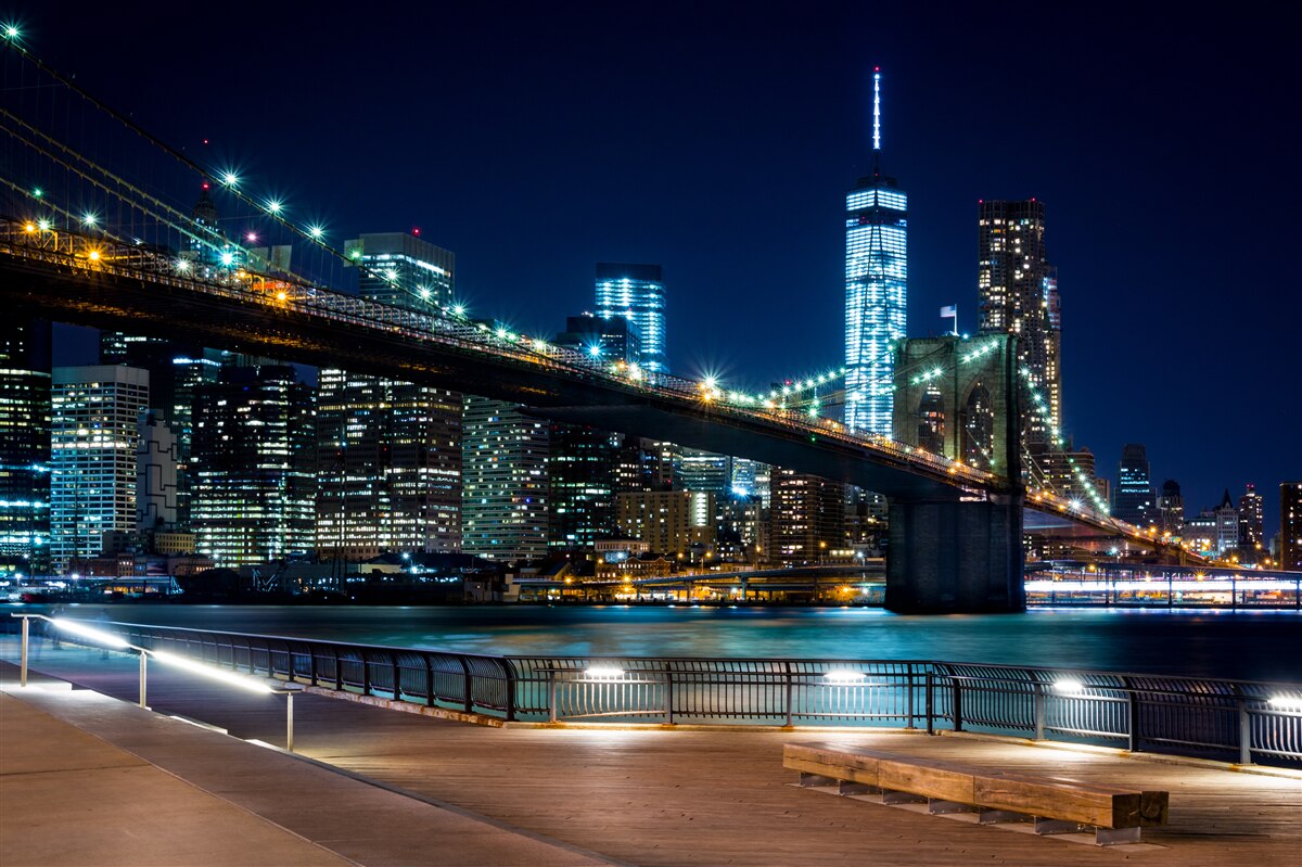 Fotobehang verbindingszones van de new york brug bij nacht