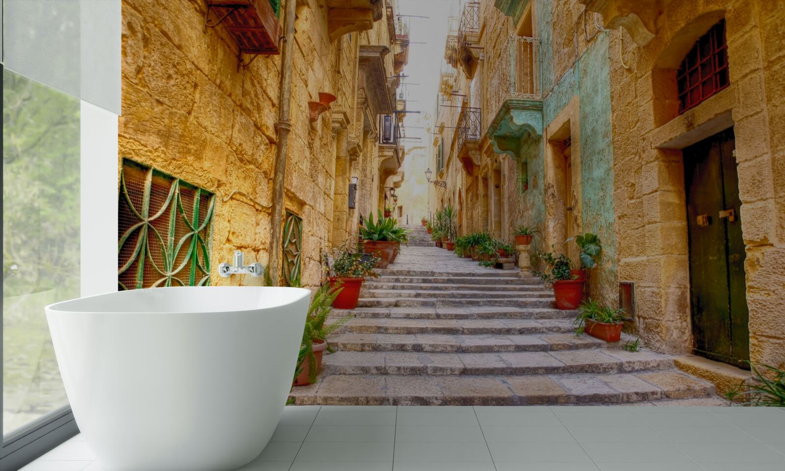 Fotobehang italiaanse straat versierd met bloemen is smal