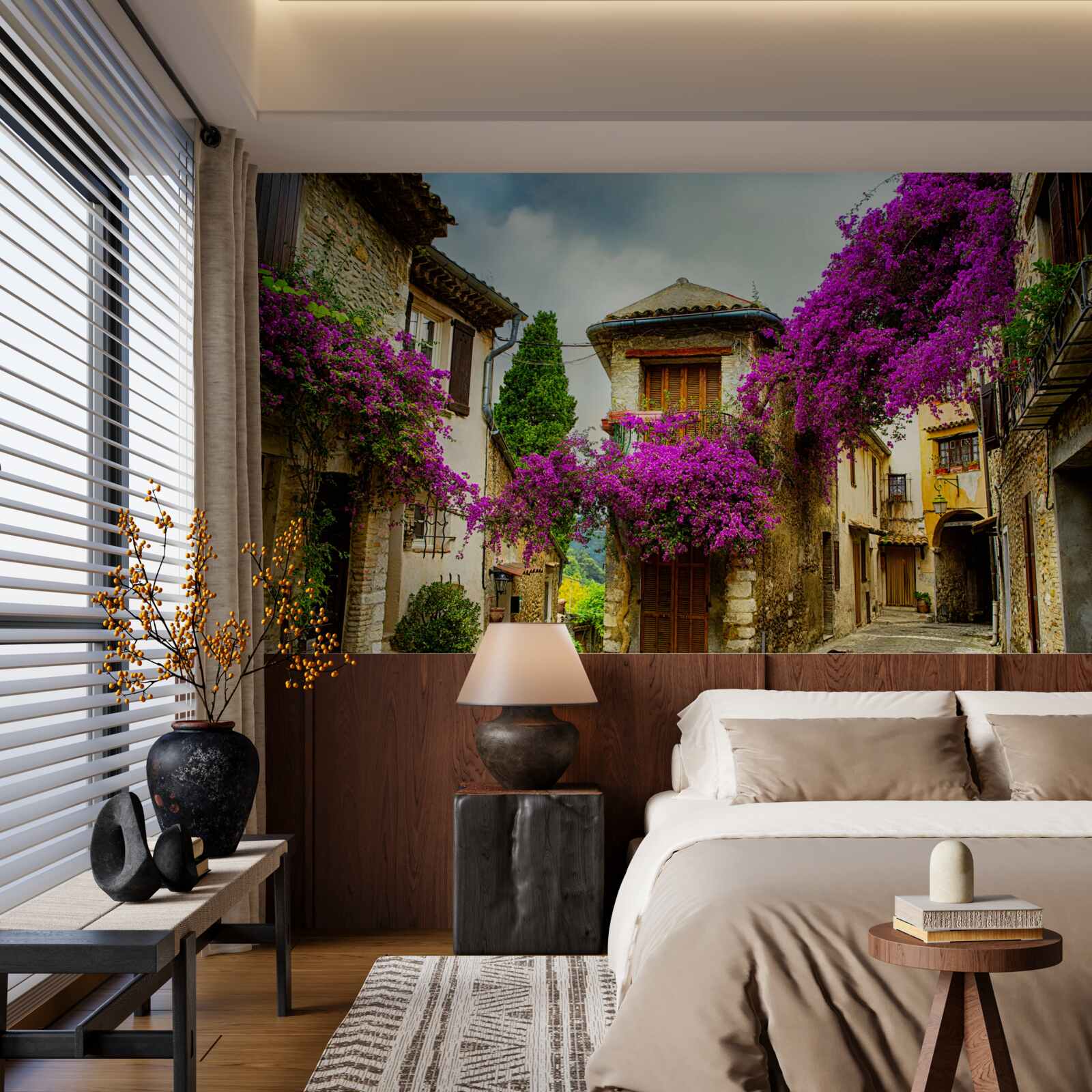Fotobehang een straat in de provence die comfort en warmte uitstraalt