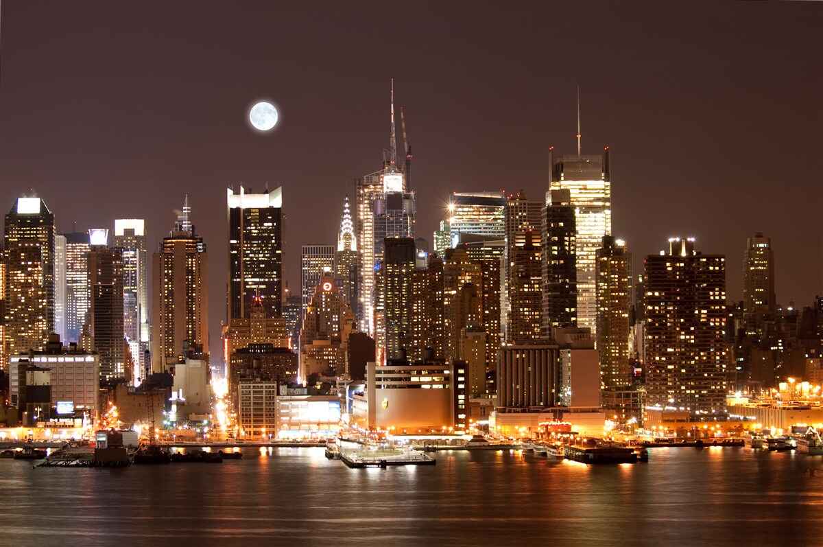 Fotobehang prachtig panoramisch uitzicht op manhattan bij nacht