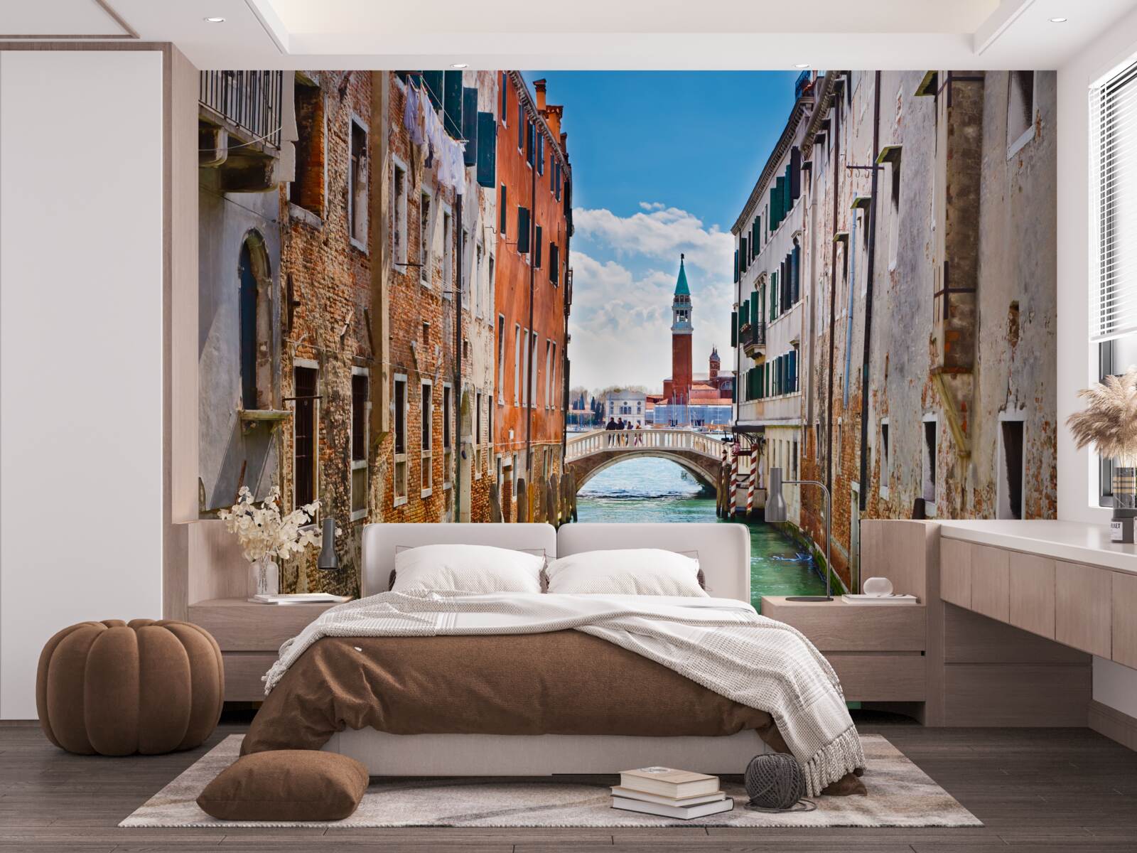 Fotobehang uitzicht op venetiaans kasteel vanaf het kanaal