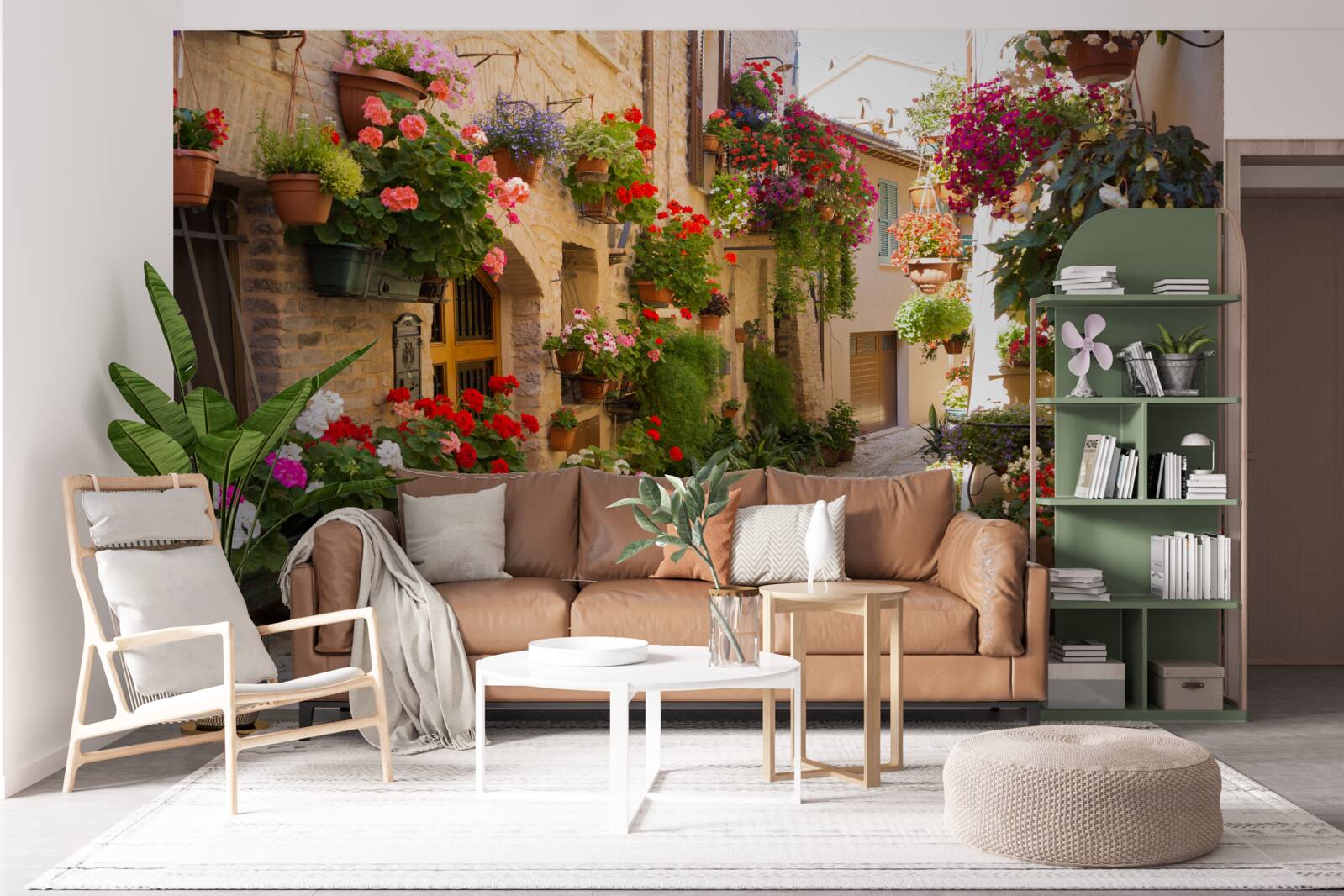 Fotobehang natuurlijke bloemen in een historische straat