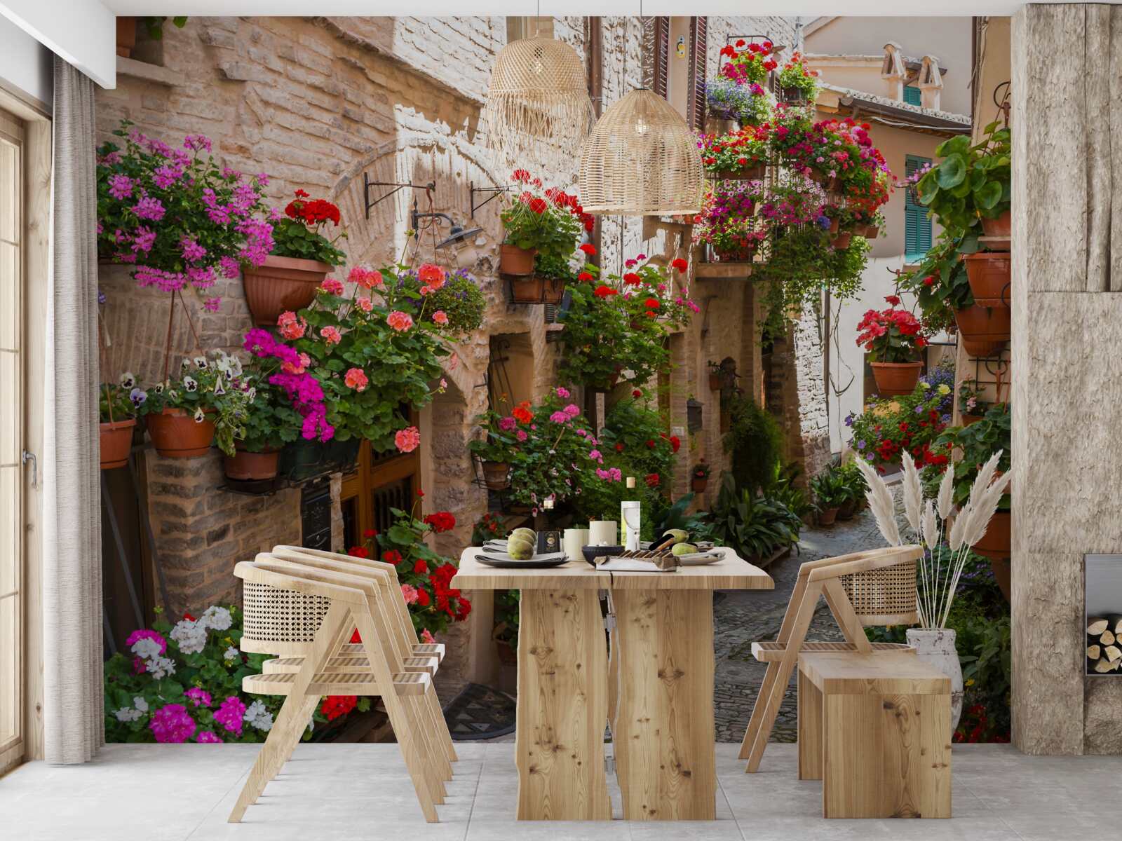 Fotobehang een straat ondergedompeld in dicht groen, die zijn oudheid verhult