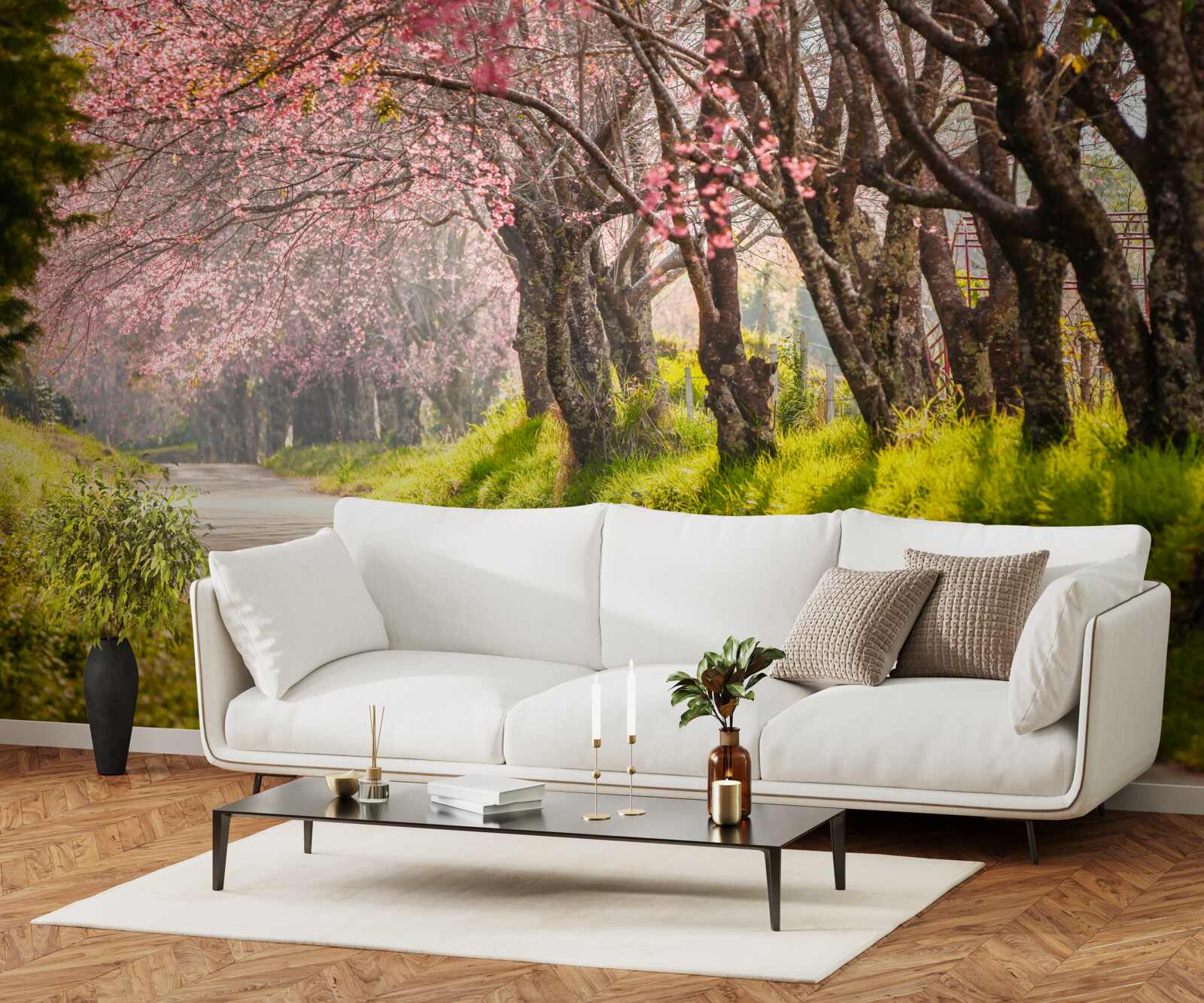 Fotobehang bloeiende bomen langs een rustige snelweg