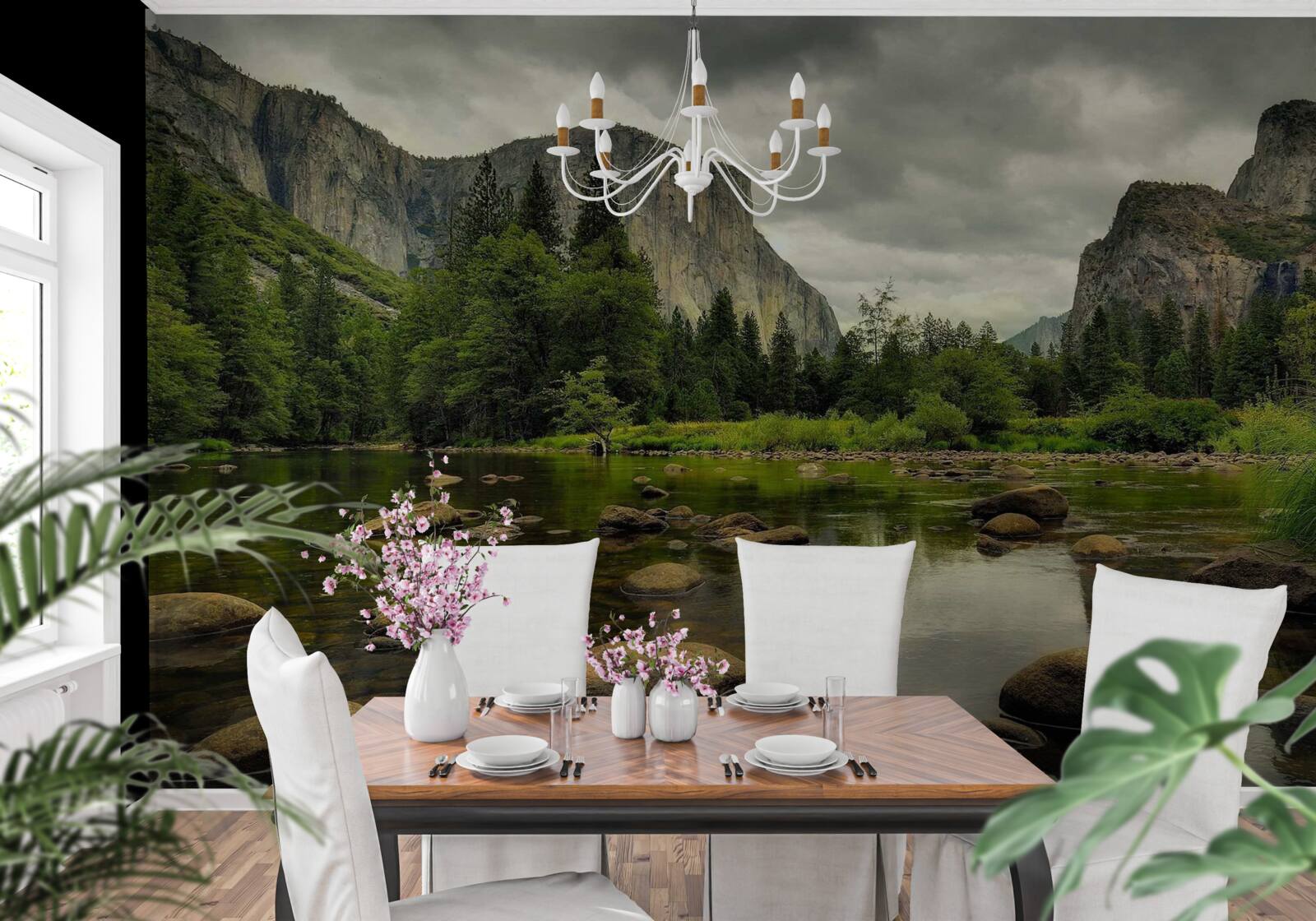 Fotobehang bewolkte dag bij een rivier in de bergen