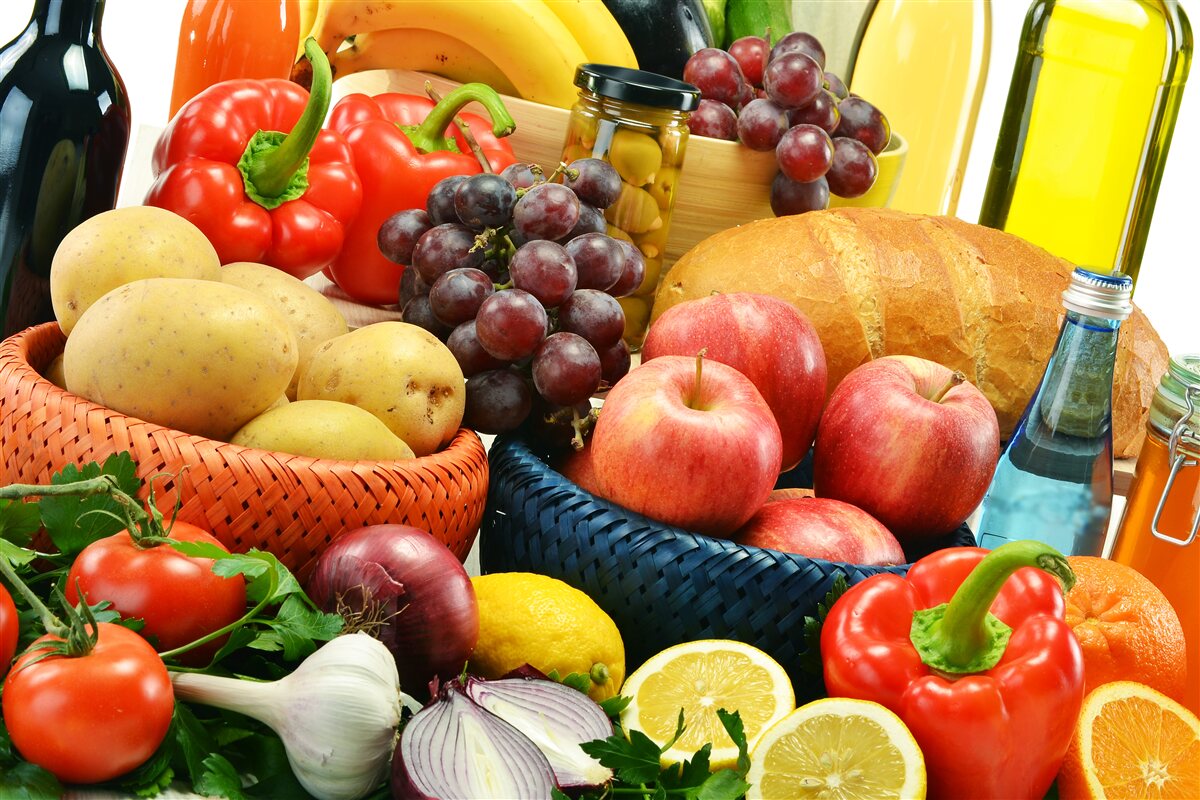 Fotobehang een goed samengesteld dieet moet op tafel liggen