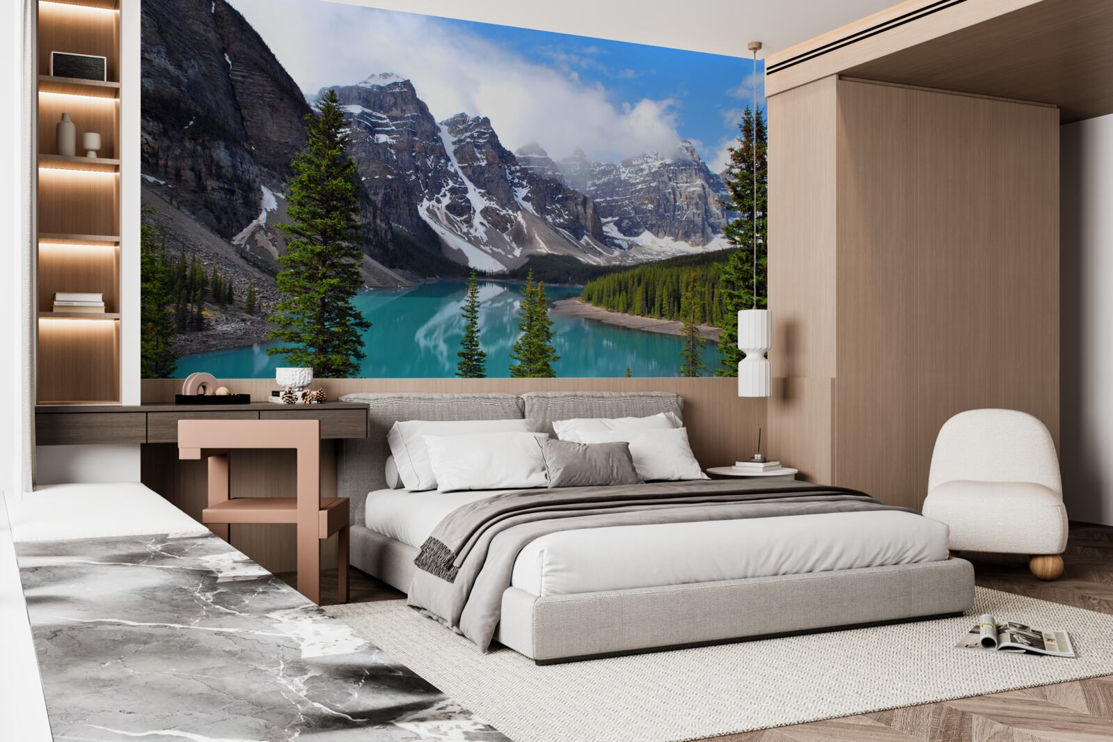 Fotobehang een meer met blauw water aan de voet van bergtoppen