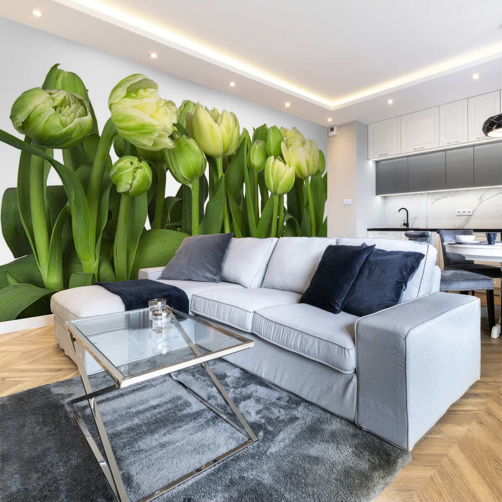 Fotobehang set gedeeltelijk geopende lichte tulpen