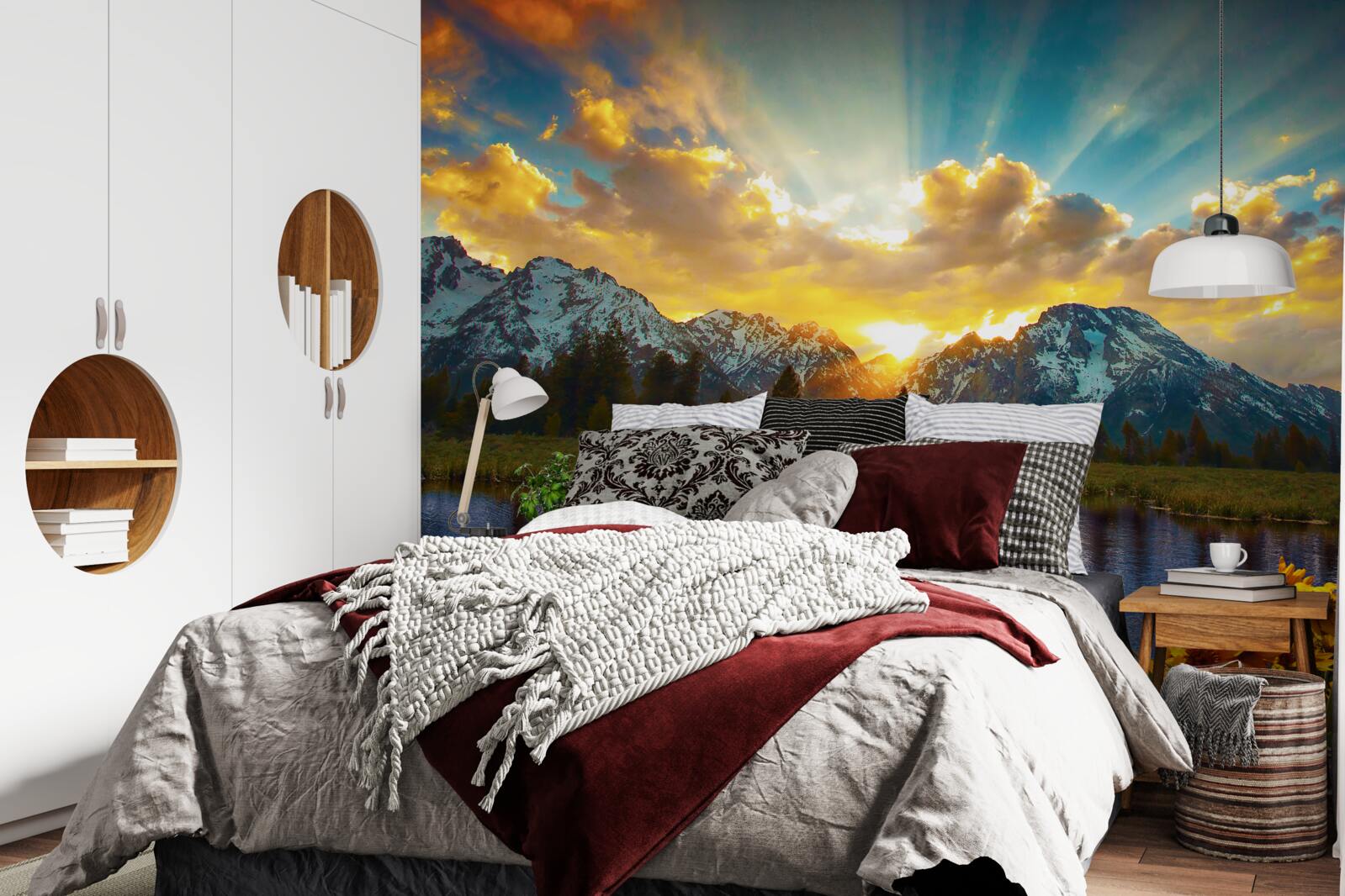 Fotobehang magische zonsondergang boven een rivier in de bergen