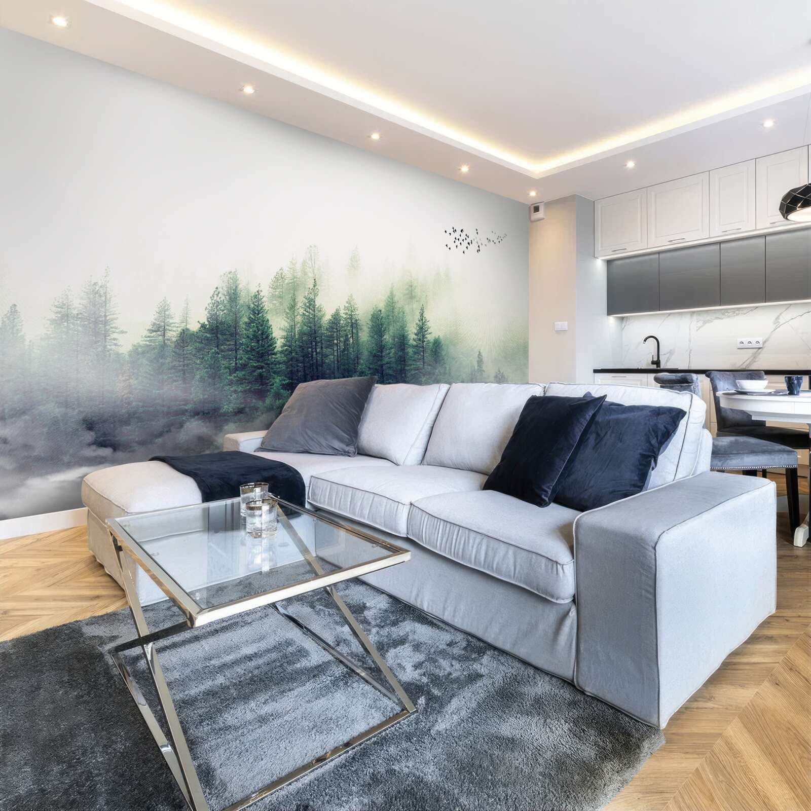 Fotobehang het bos onder de vogels is bedekt met mist