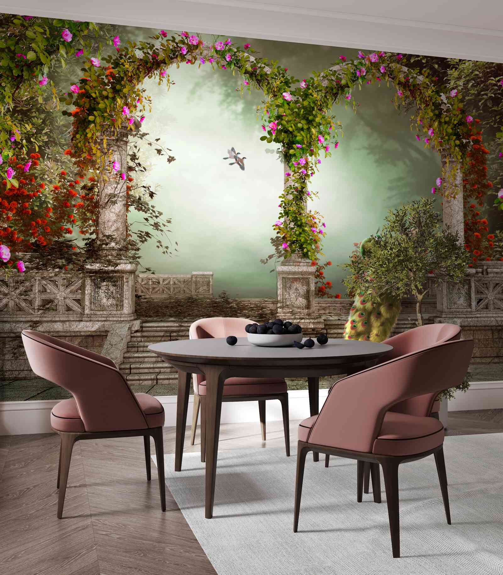 Fotobehang pauw in groene bogen bedekt met bladeren