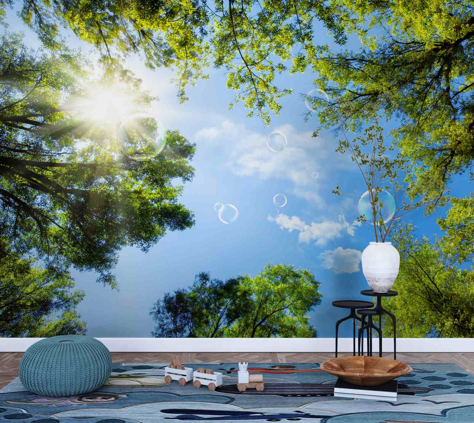 Fotobehang het groene bos wordt verlicht door de felle zonnestralen