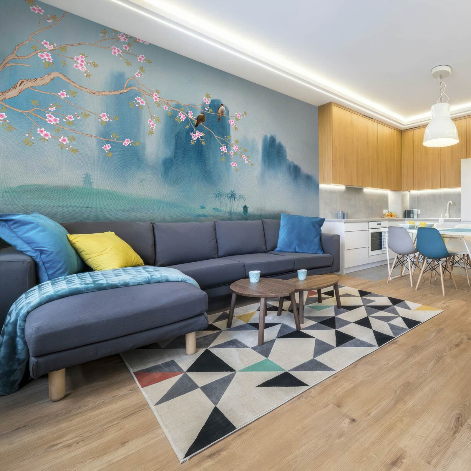 Fotobehang kersenbloesems vertakken zich boven een meer bedekt met mist