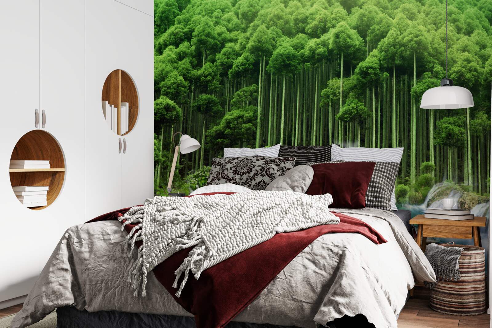 Fotobehang een drinkplaats in een groen struikgewas waar vogels zich hebben verzameld