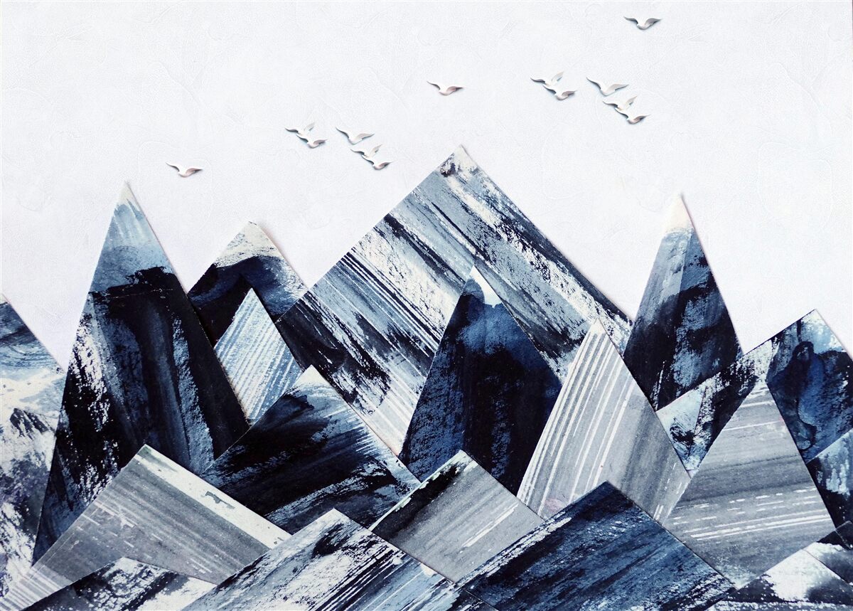 Fotobehang bergtop onder de vleugels van vogels