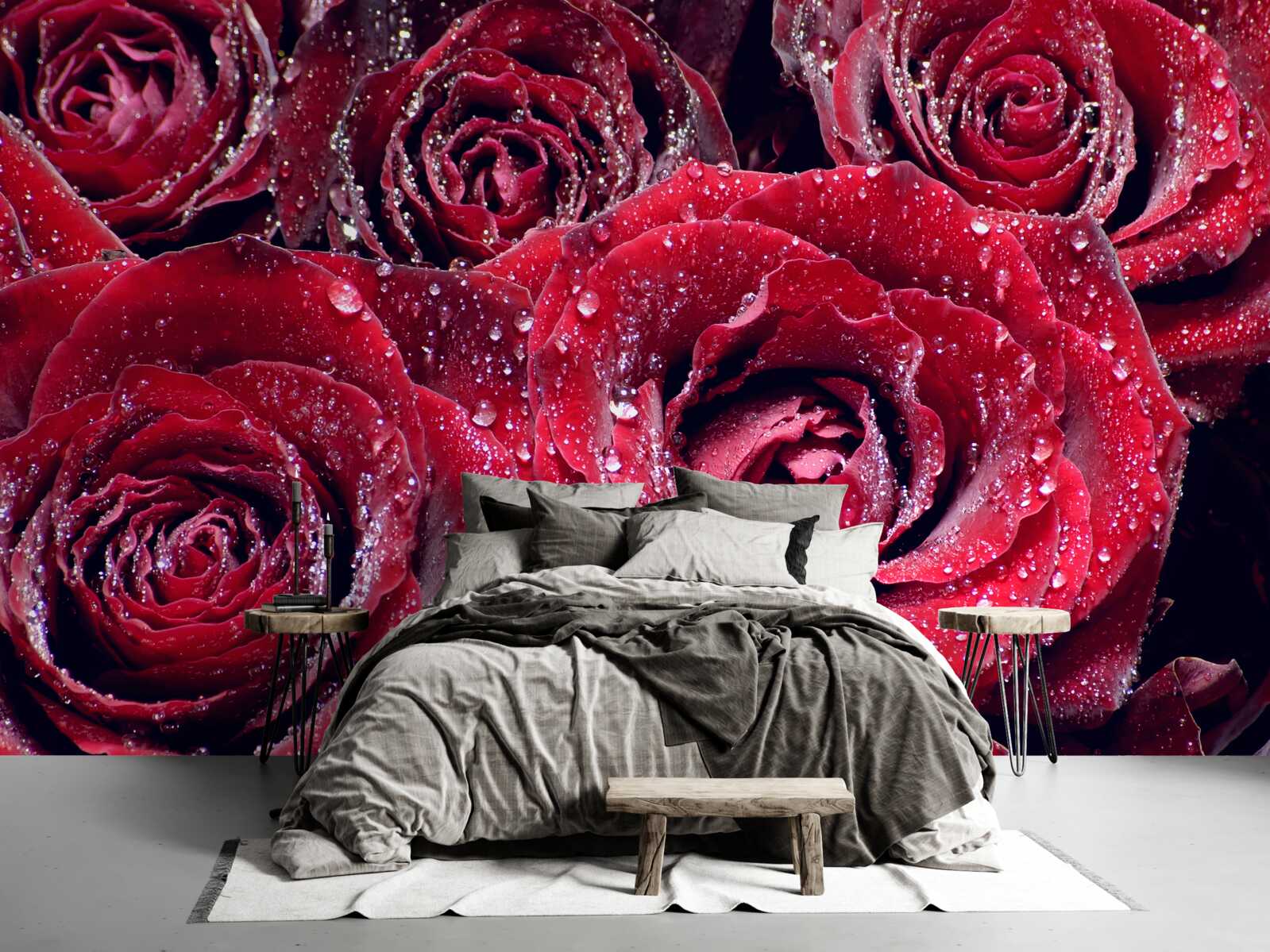 Fotobehang Scharlaken bloemen na een regenbui