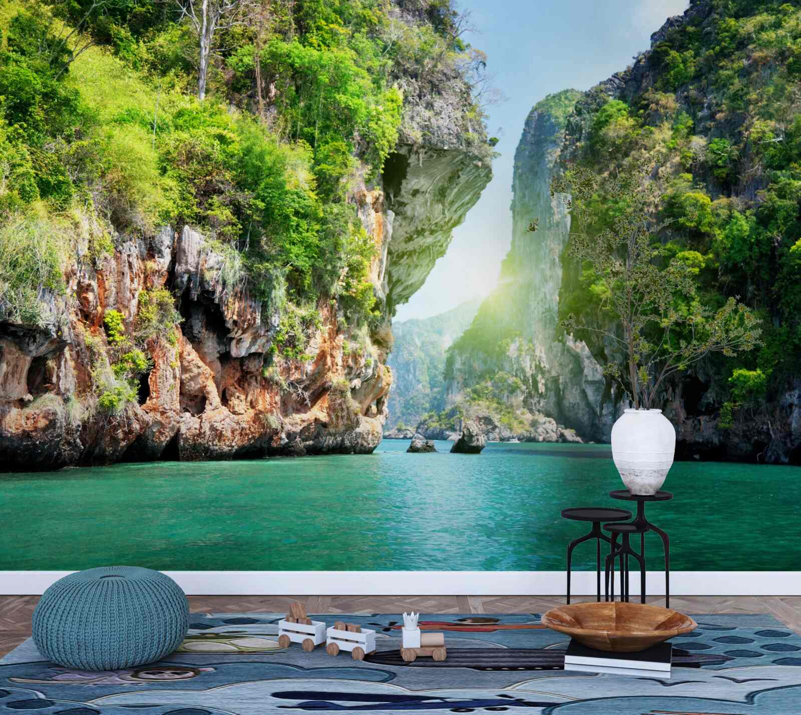 Fotobehang Smaragdgroene rotsen steken boven het water van de zee uit