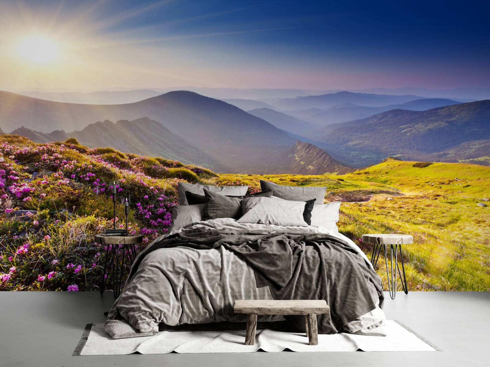 Fotobehang bergtop in het landschap bij zonsopgang