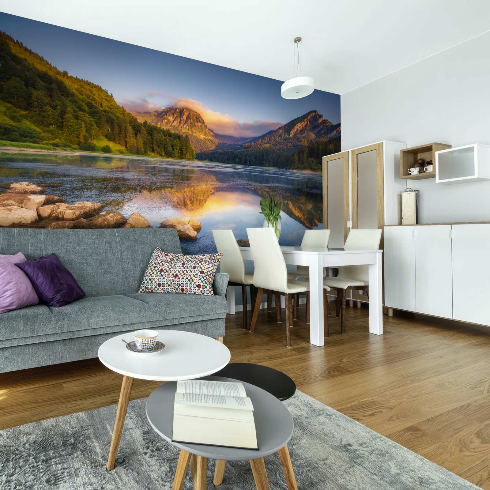 Fotobehang zonsondergang boven een rustig bergmeer