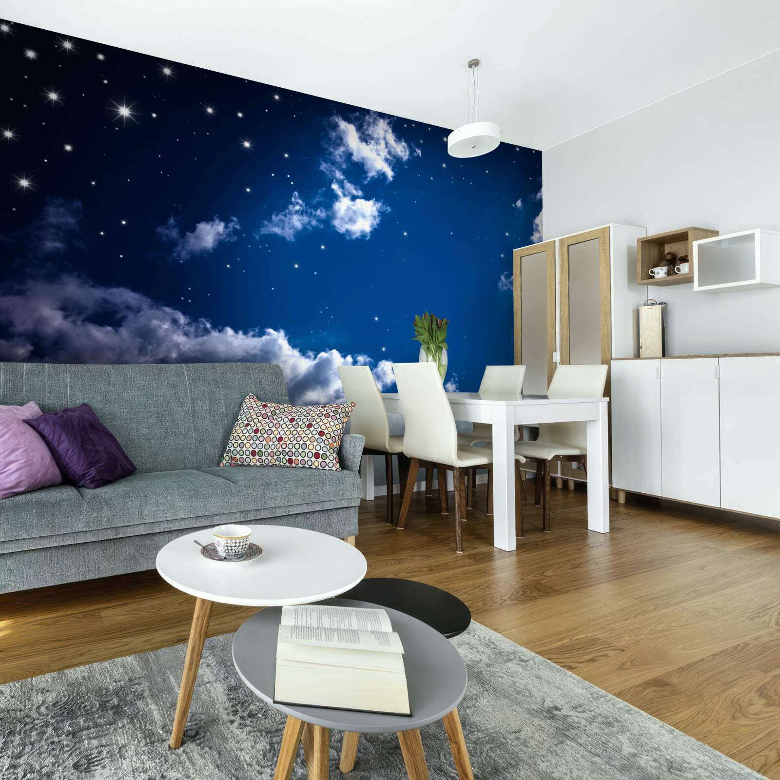 Fotobehang de nachtelijke hemel schittert helder met wolken en sterren