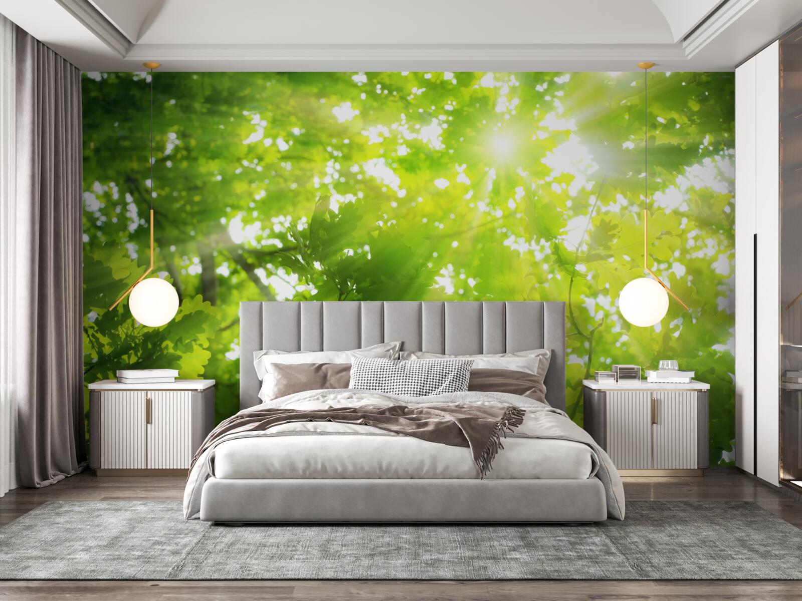 Fotobehang zonnestralen schijnen door het groene struikgewas