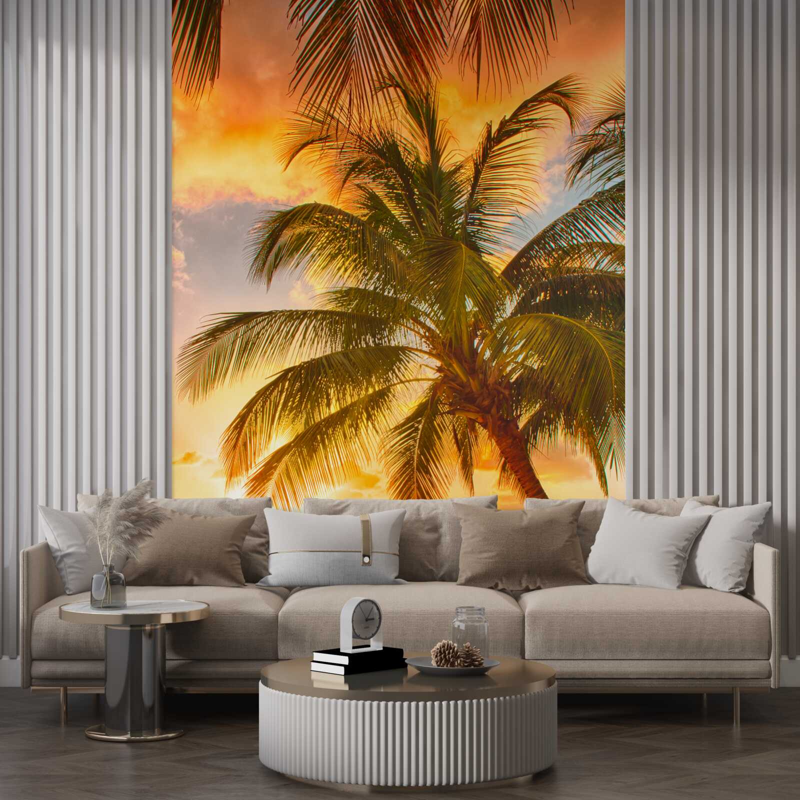 Fotobehang zonsondergang verlicht een palmboom op het strand