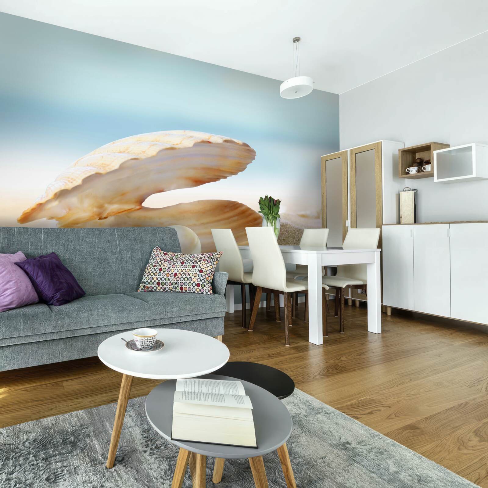 Fotobehang Parel in een mosselschelp aan de kust