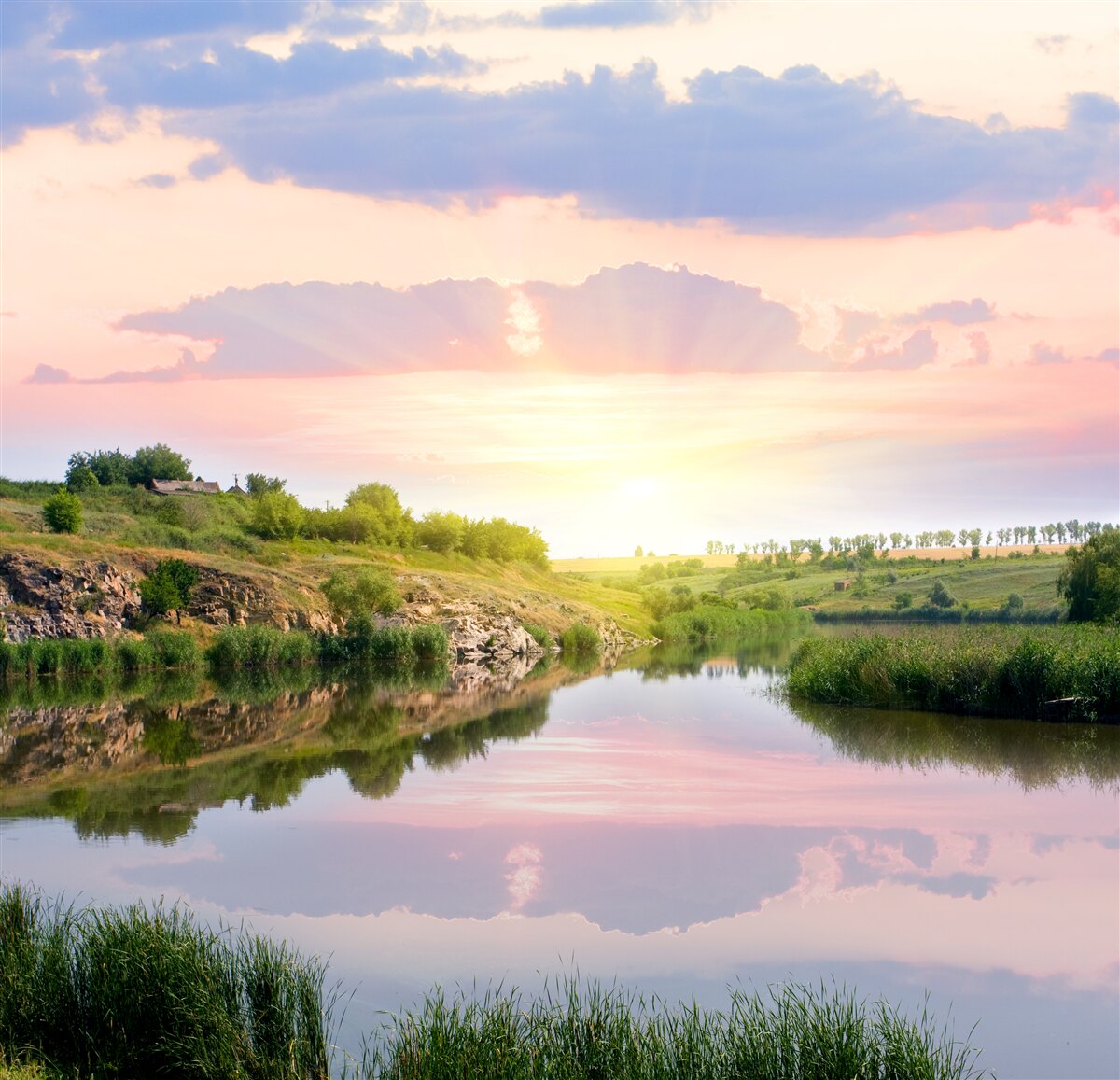 Fotobehang comfortabel terras aan een rustig meer