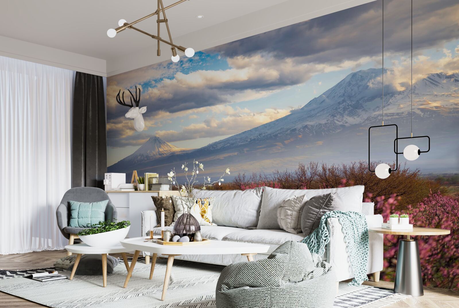 Fotobehang Aan de voet van de bergen staan de kersenbomen trots in bloei