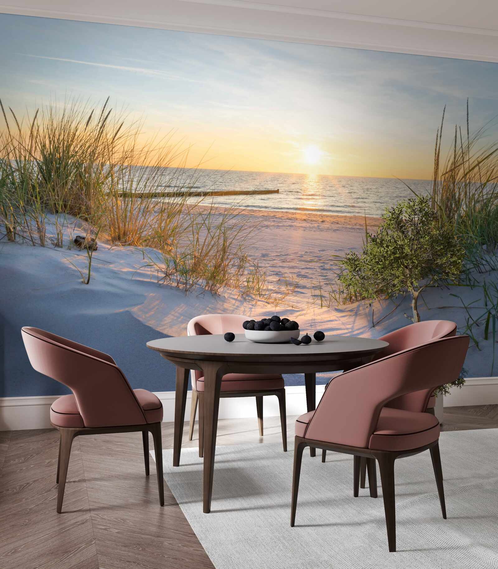 Fotobehang het zandstrand is versierd met groen gras