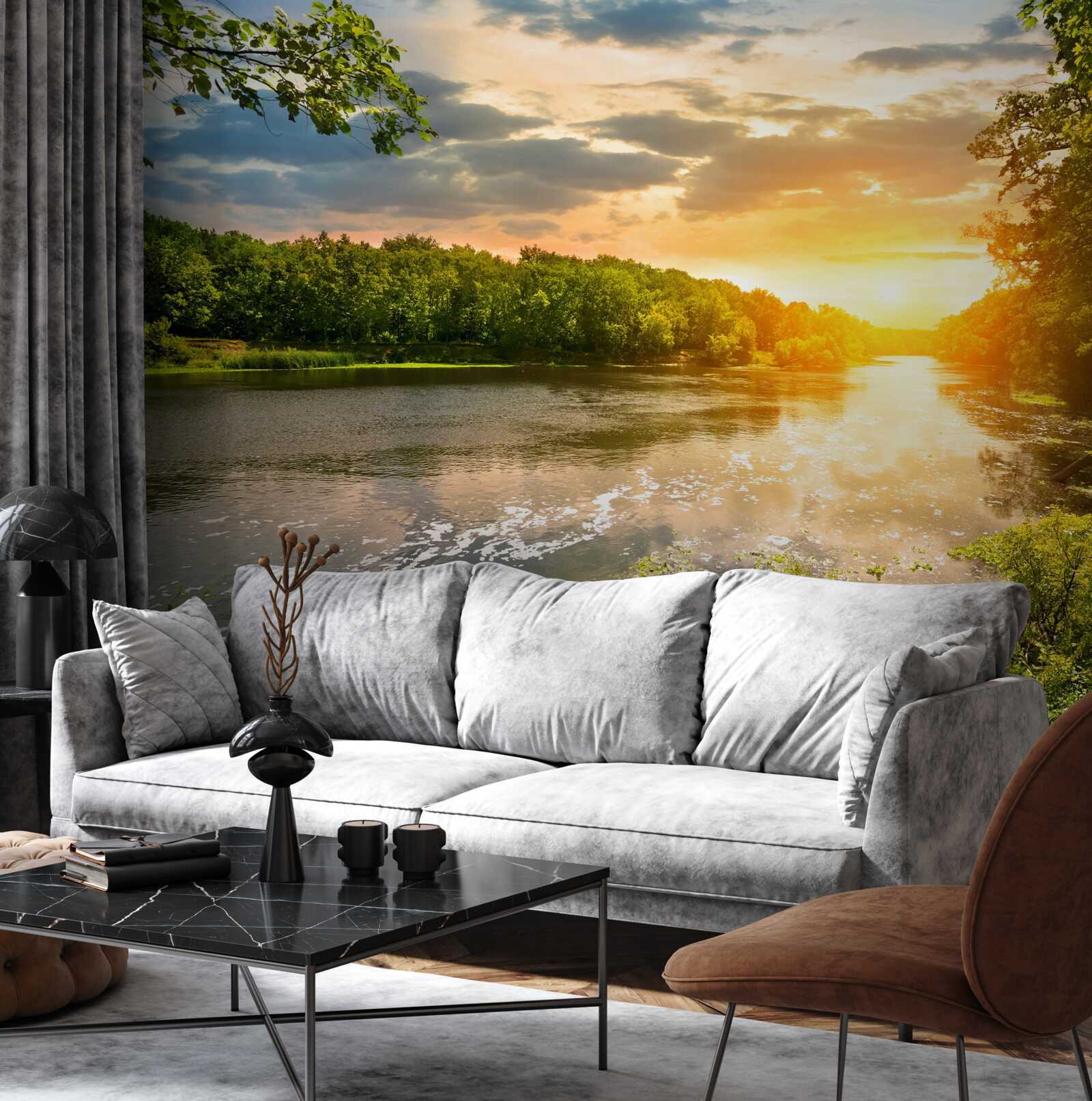 Fotobehang de ondergaande zon verwarmt zachtjes de bosrivier