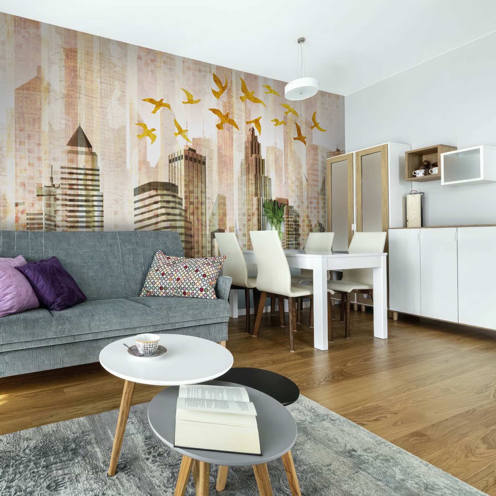 Fotobehang wolkenkrabbers waar vogels overheen vliegen