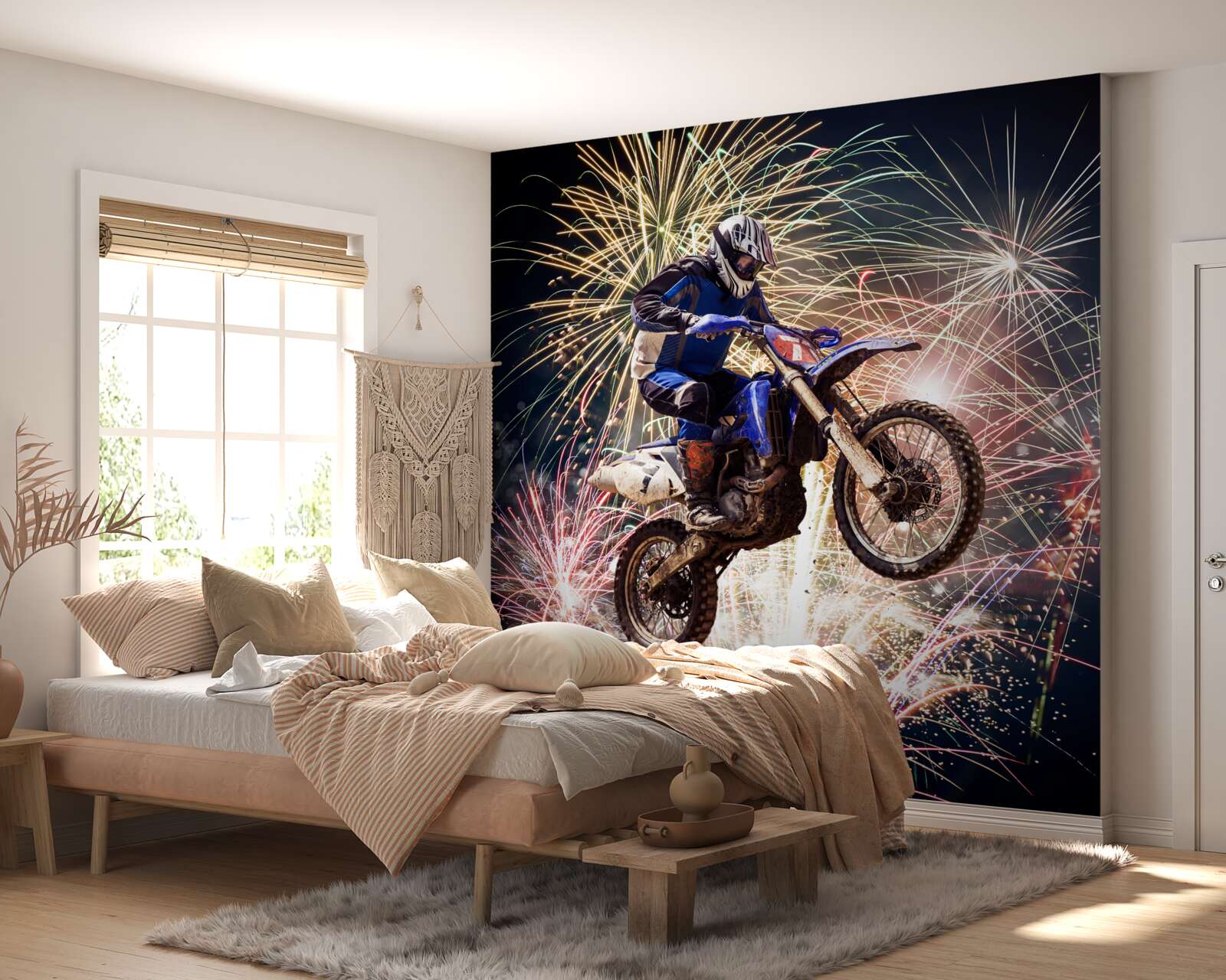 Fotobehang fietser achterop een vuurwerk