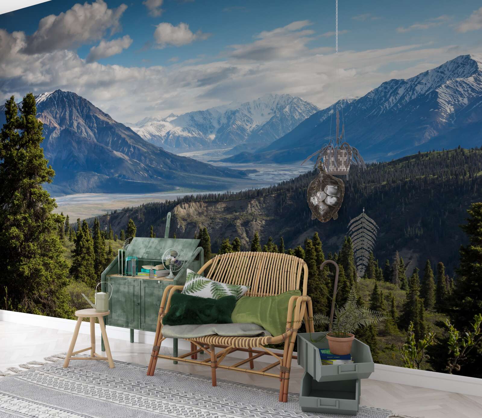 Fotobehang een tak van de bergen met daarop bomen aan de rand van het bos