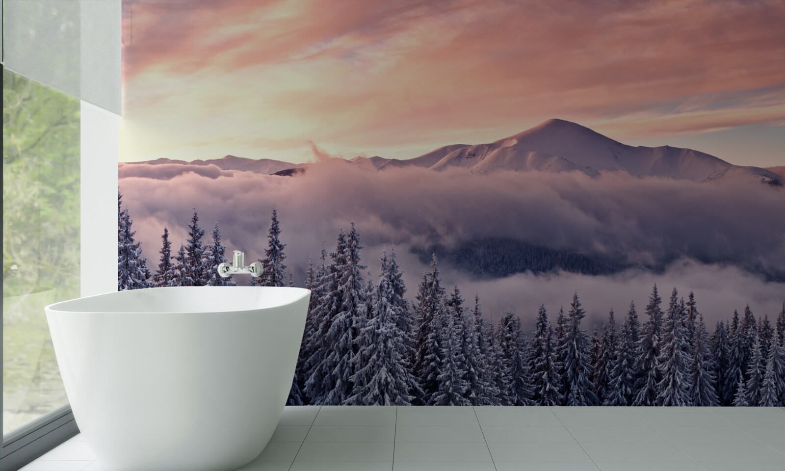 Fotobehang de in mist gehulde zonsondergang in de bergen schildert de ruimte in koele roze tinten