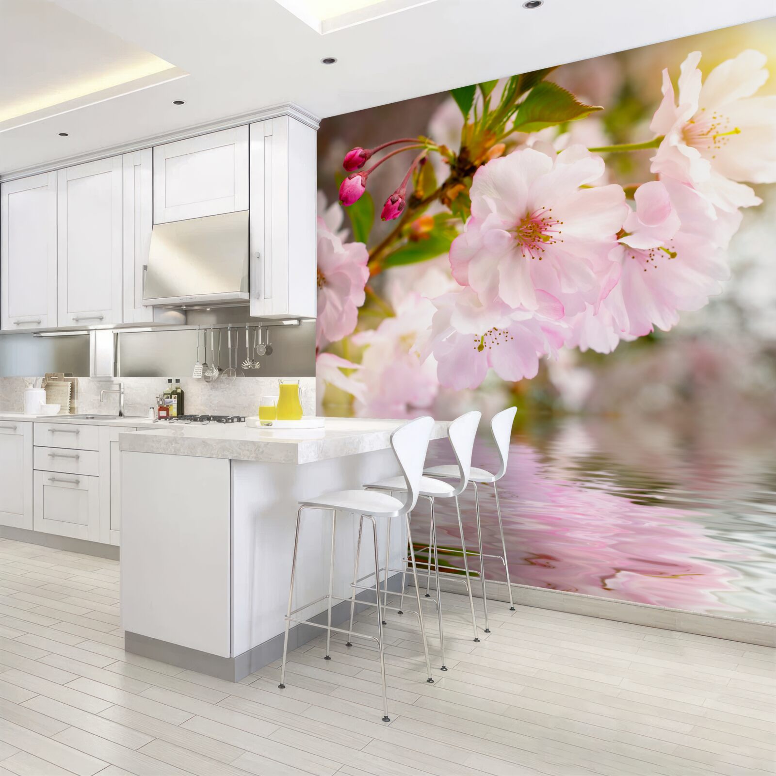 Fotobehang takken van kersenbomen met roze bloesems hangen over het water