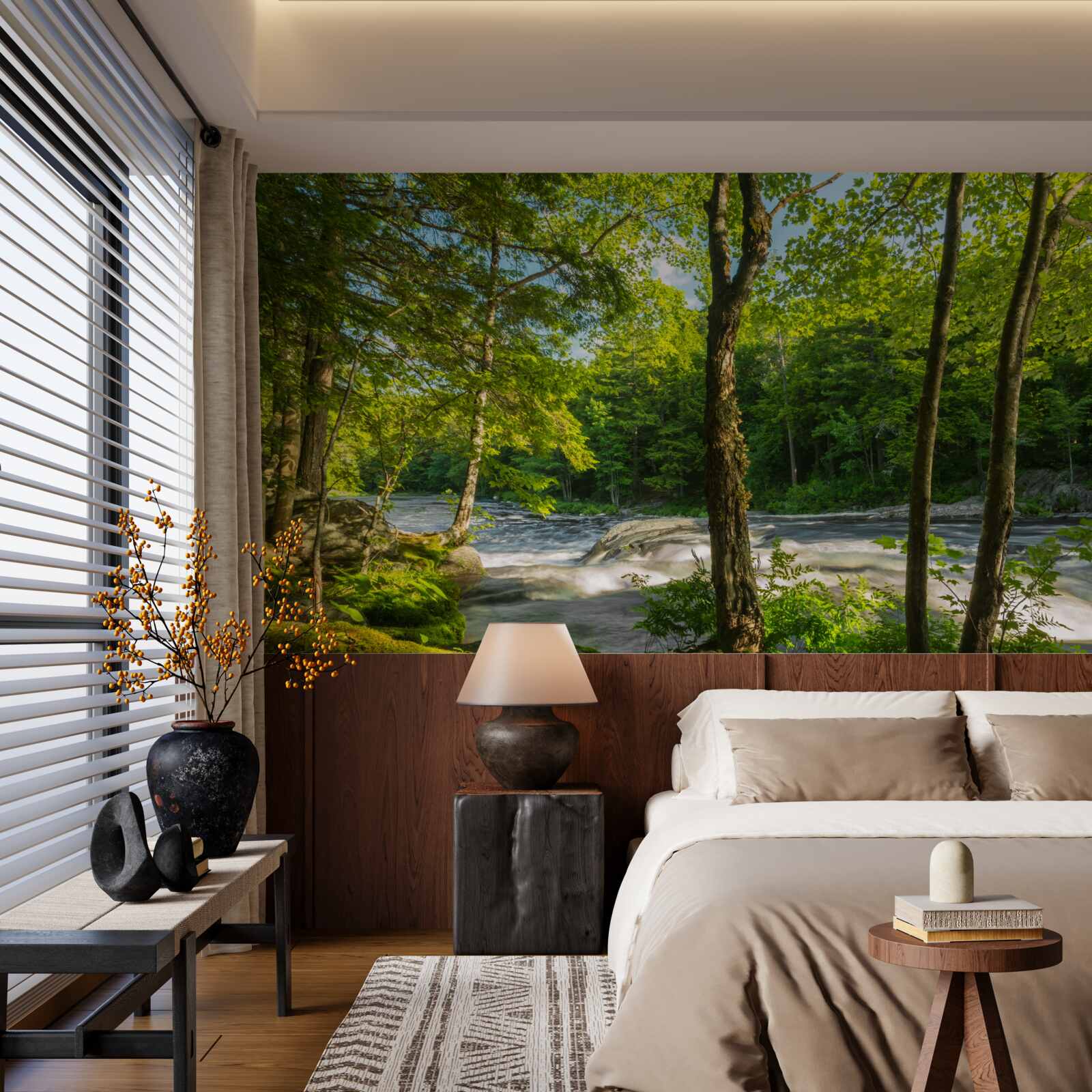 Fotobehang een lawaaierige rivier in de bergen die door een zonnig bos stroomt