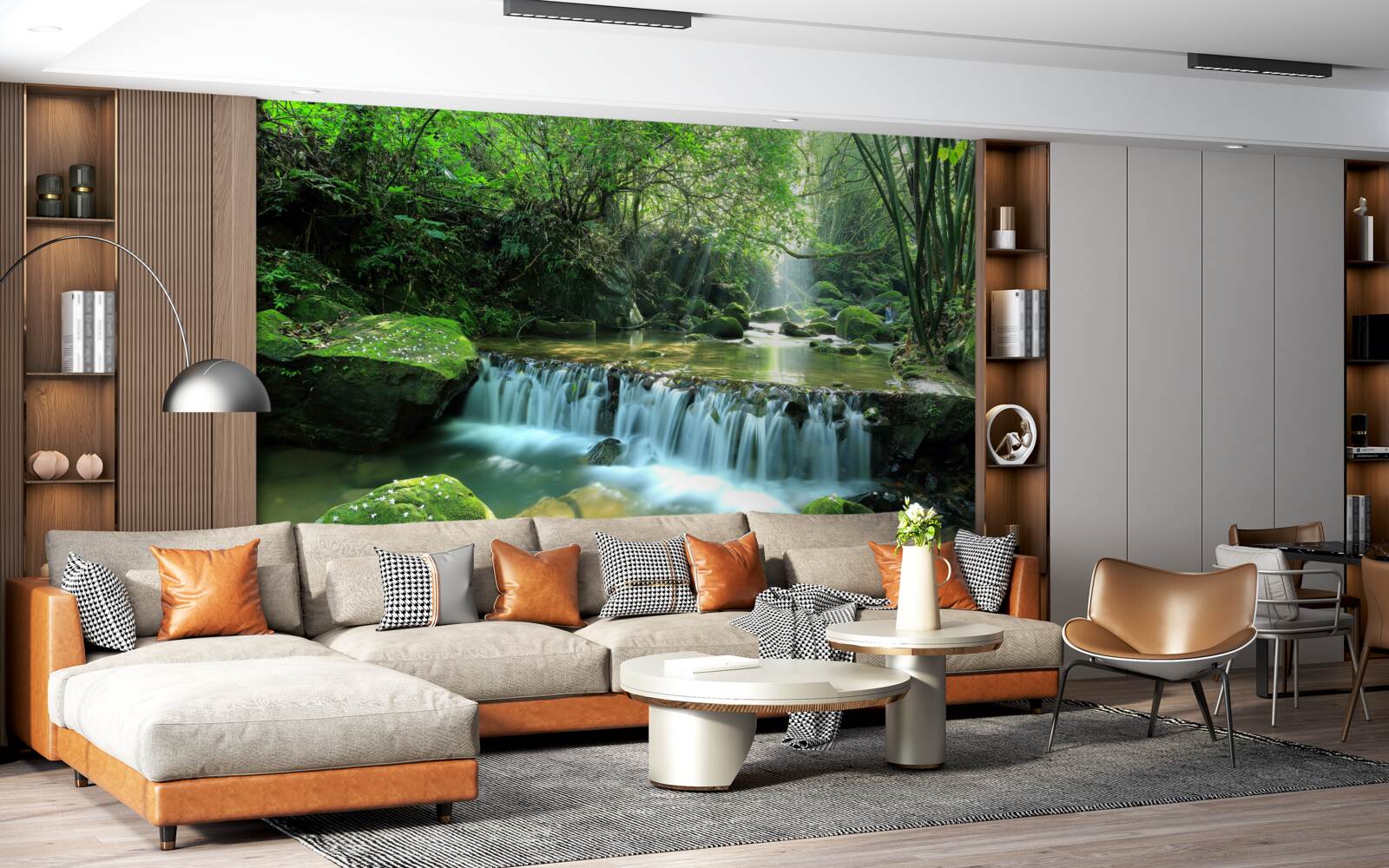 Fotobehang waterval die luidruchtig brede stromen door het groen laat lopen, verlicht door zonnestralen