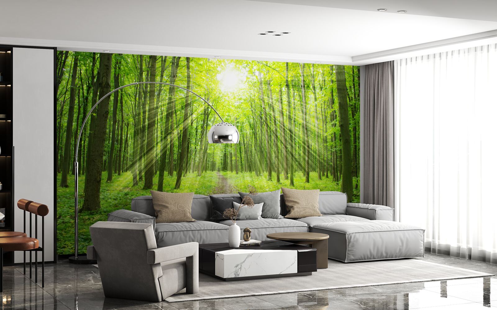 Fotobehang De zonnestralen in het weelderige groene bos verlichten helder alles rondom