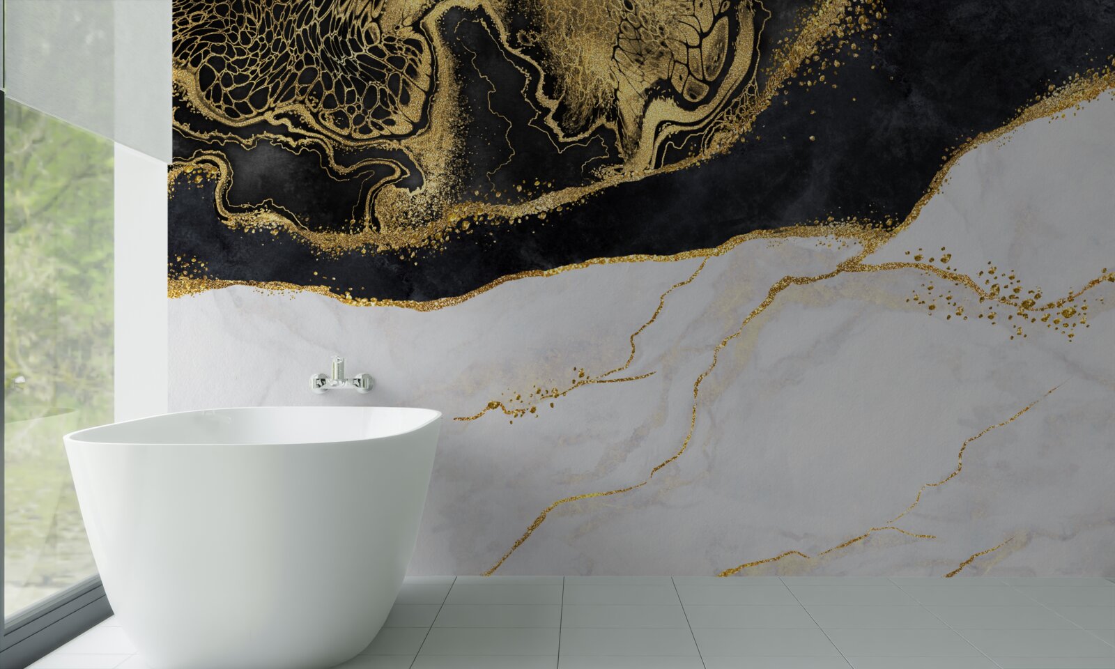 Fotobehang zwarte golven omringen de zanderige kustlijn