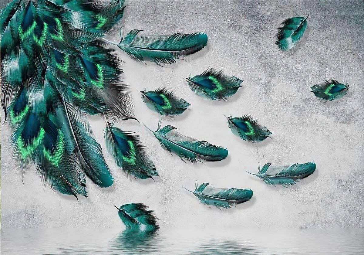 Fotobehang het water is bedekt met neerdalende smaragdgroene pauwenveren