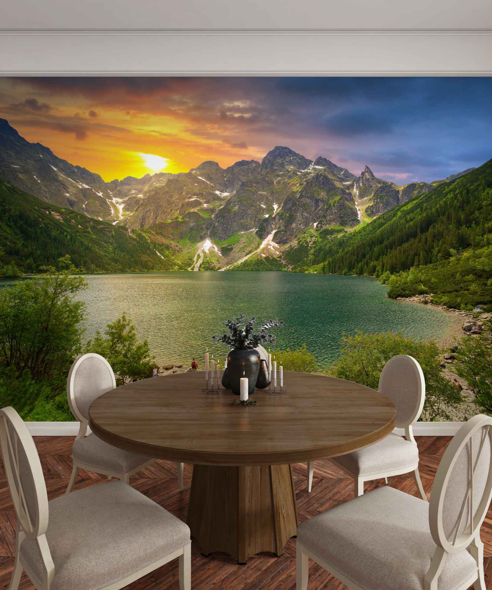 Fotobehang spectaculaire zonsondergang achter de bergketens bij het meer